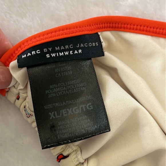 Marc Jacobs Women’s Floral Ruffle String Bikini Swimsuit Top XL California Beach - Picture 6 of 6